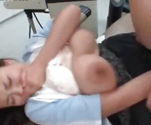 Một tai phim sex khong che ưu thế với một con dao